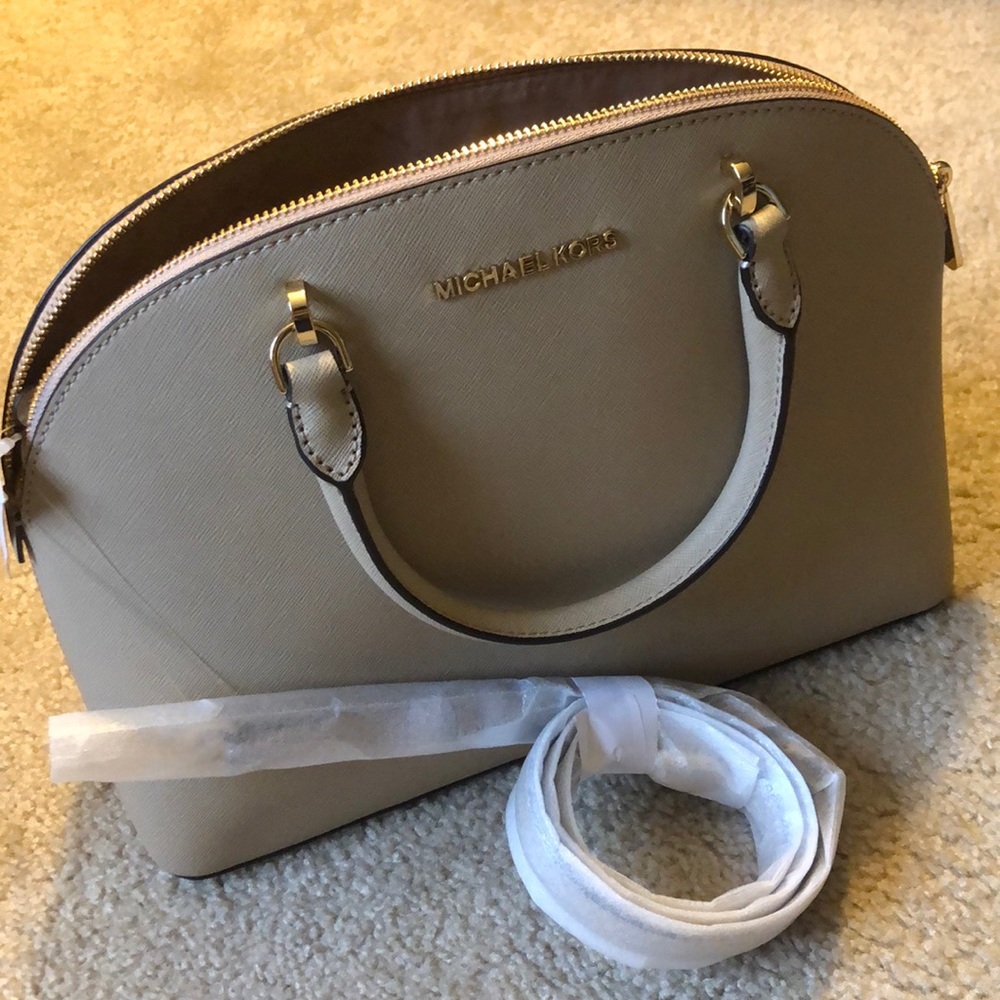 Michael Kors Emmy satchel in bisque - Picture 2 of 9